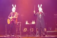 (LiveFans)