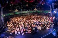 (LiveFans)