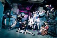 (LiveFans)
