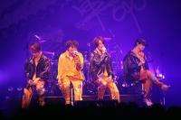 (LiveFans)