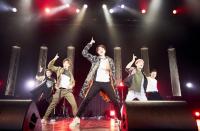 (LiveFans)