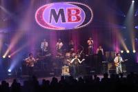 (LiveFans)