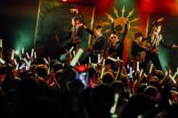 (LiveFans)