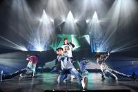 (LiveFans)