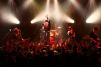 (LiveFans)