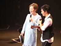 (LiveFans)