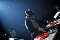 (LiveFans)