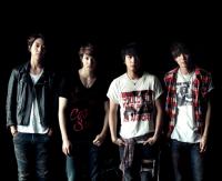 (LiveFans)