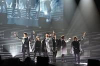 (LiveFans)