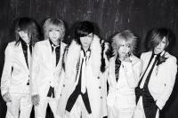 (LiveFans)
