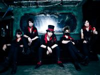 (LiveFans)