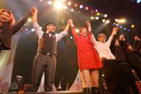 (LiveFans)