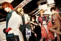 (LiveFans)