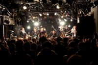 (LiveFans)