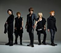 (LiveFans)